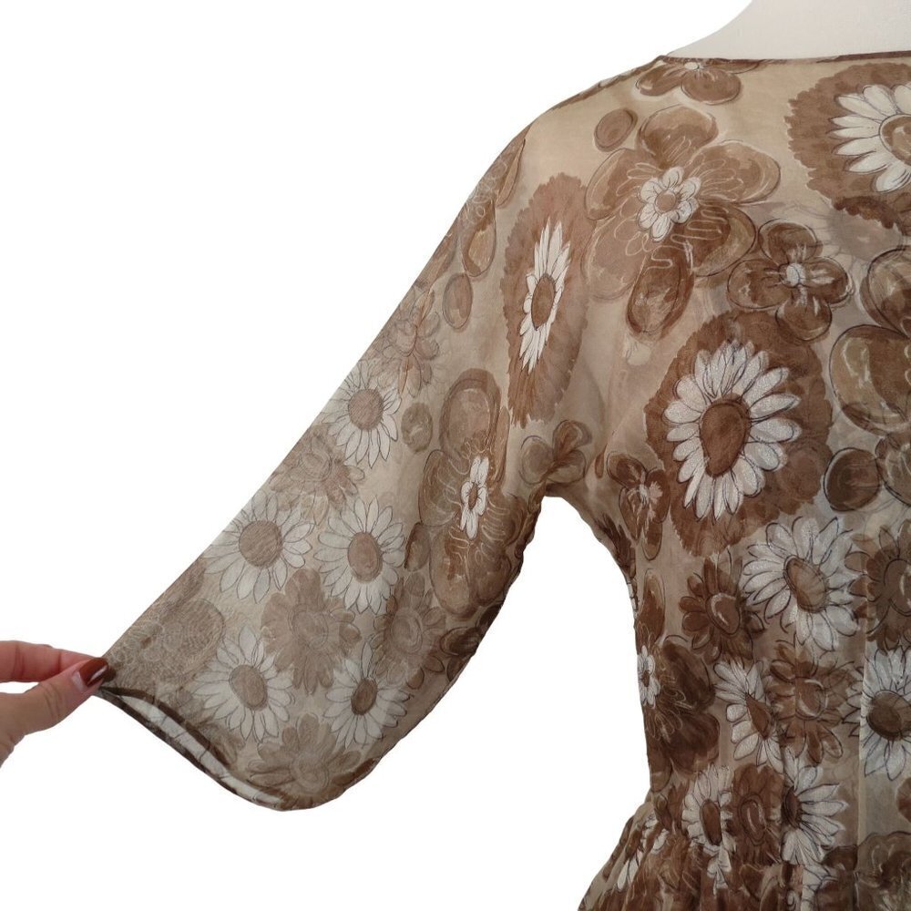Vintage 1960s Women's Brown Daisy Floral Chiffon Fit & Flare Dress - Picture 5 of 11
